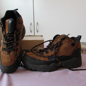 Yukon Summit Hiking Boots